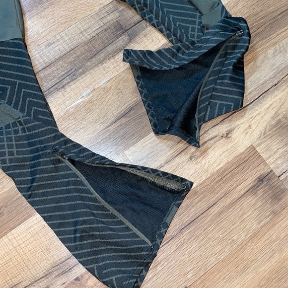 Nike sweatpants - Picture 2 of 9